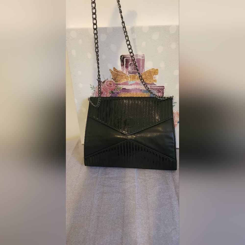 LIKE NEW!!!! FENDI CLUTCH - Picture 14 of 14